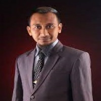 Dr. Khoirul UMAM